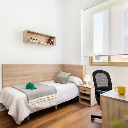 Micampus Armendariz Student Residence إشبيلية المظهر الخارجي الصورة