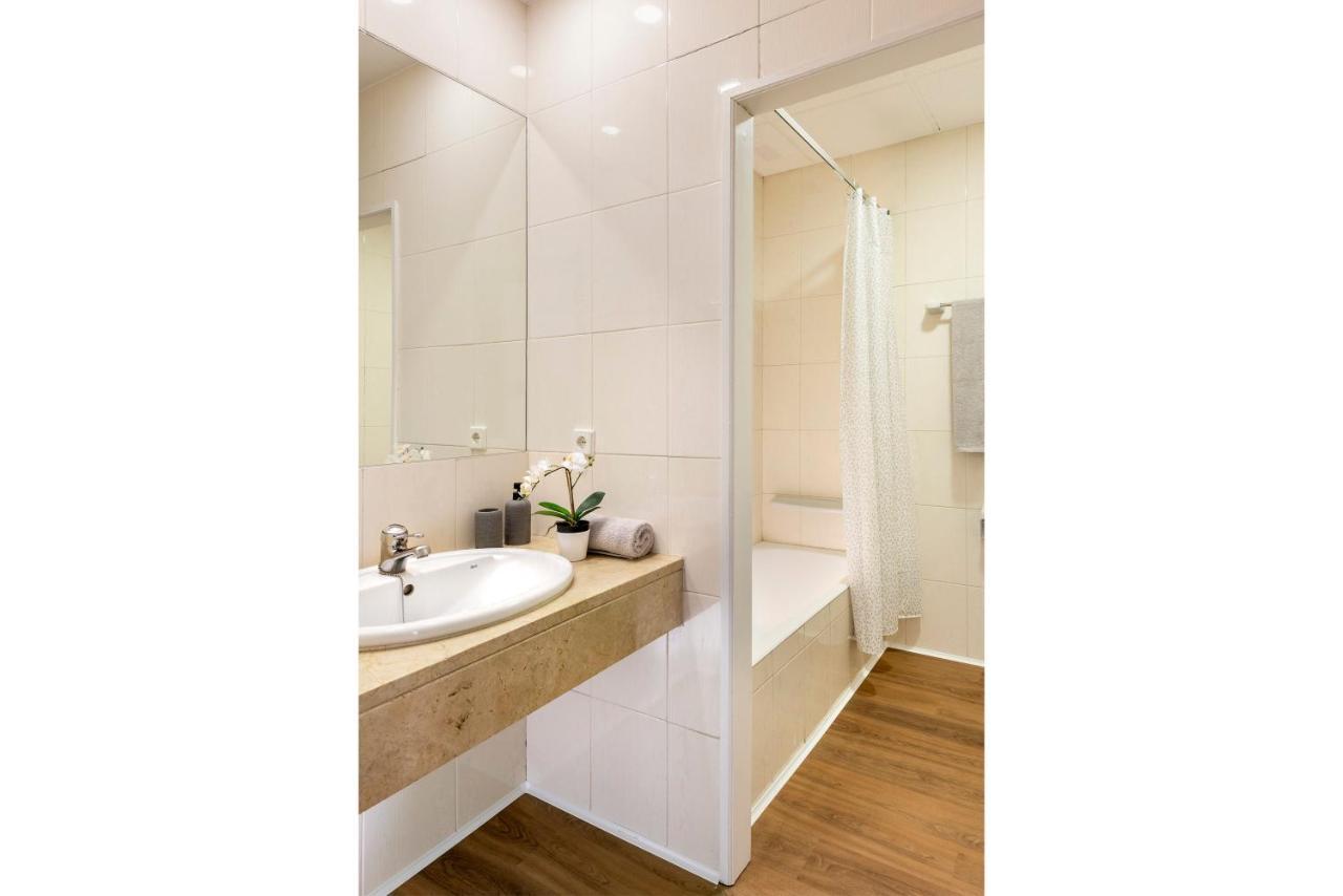 Micampus Armendariz Student Residence إشبيلية المظهر الخارجي الصورة
